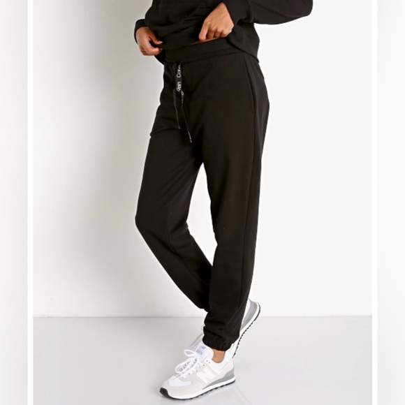 Calvin Klein NWT Women’s Reconsidered Comfort Lounge Joggers In Size XS, Black - Picture 15 of 16